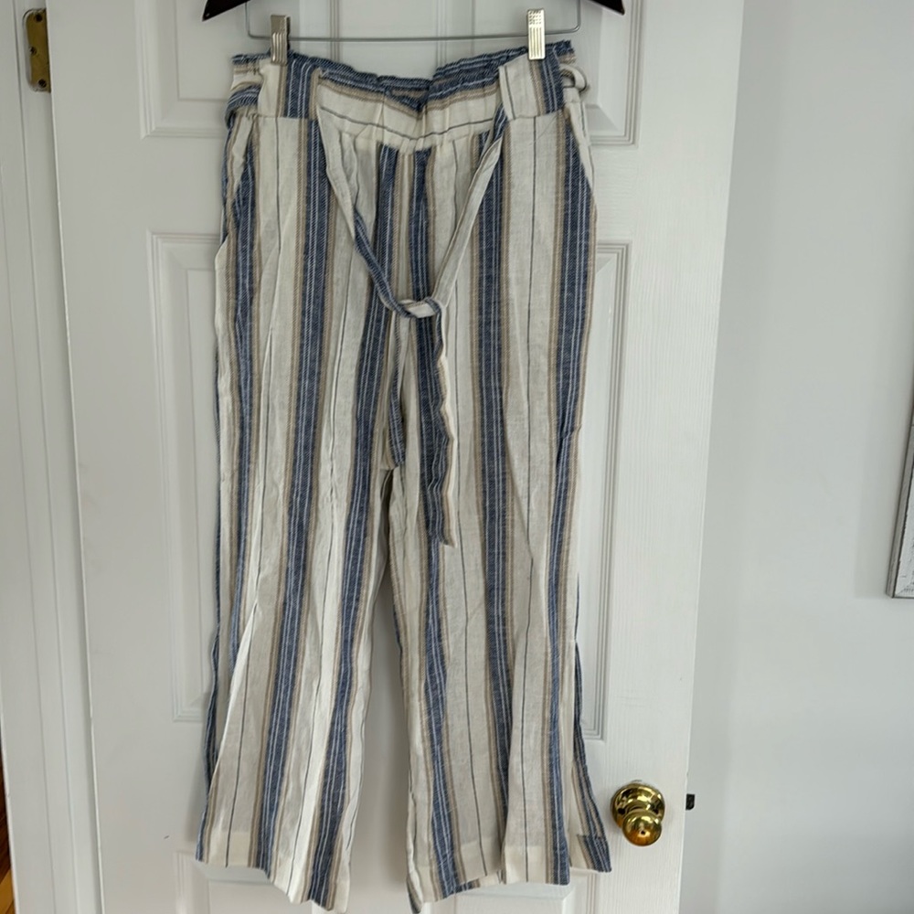 Cool striped linen beach pants with pockets!